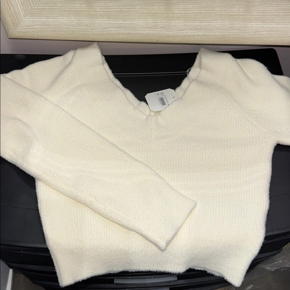 Double-V Sweater - Picture 5 of 6
